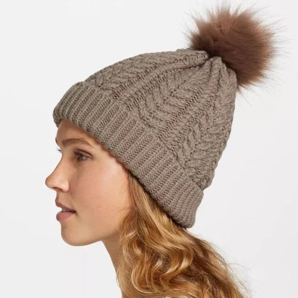NWT Northeast Outfitters Women's Cozy Cabin Cable Knit Fur Pom Hat Beanie - Picture 1 of 5